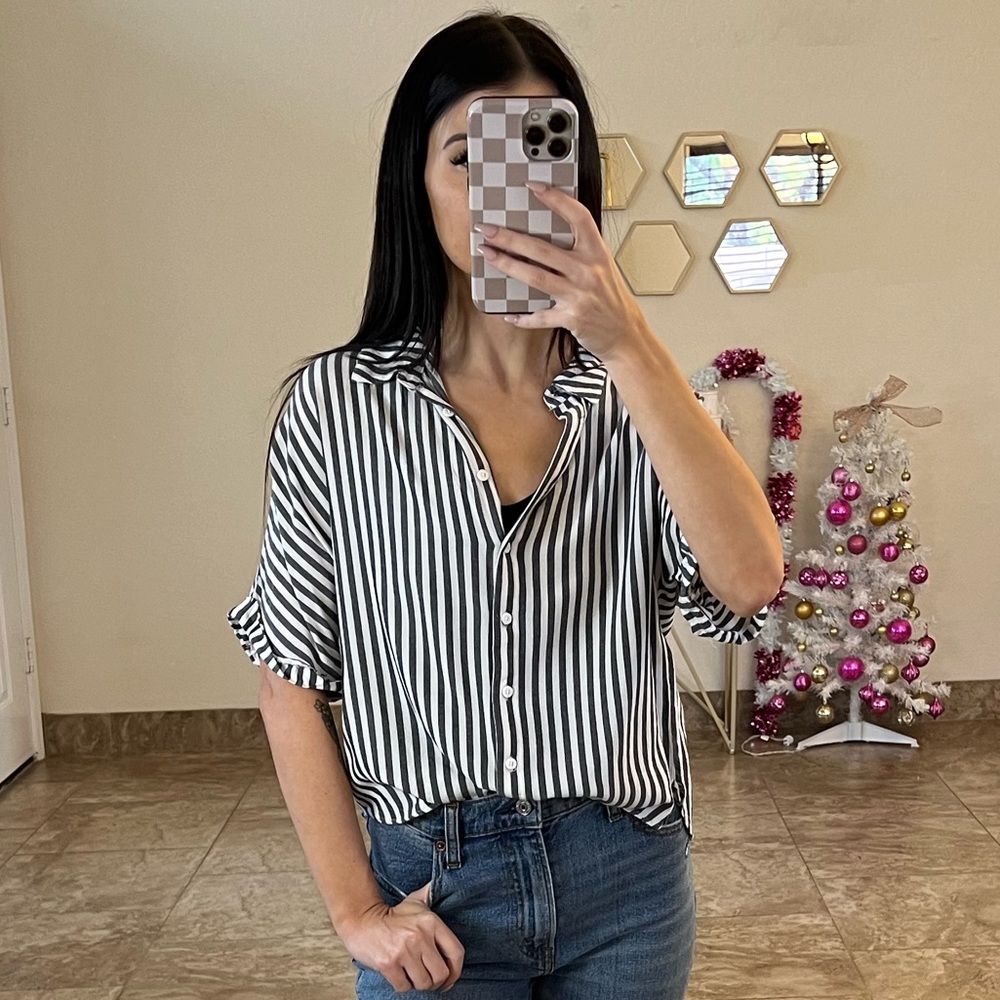 Short sleeve collar button up - Picture 5 of 5